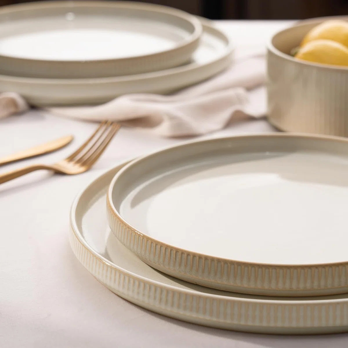 Famiware 24 Piece Dinnerware Sets, Dish Sets for 8