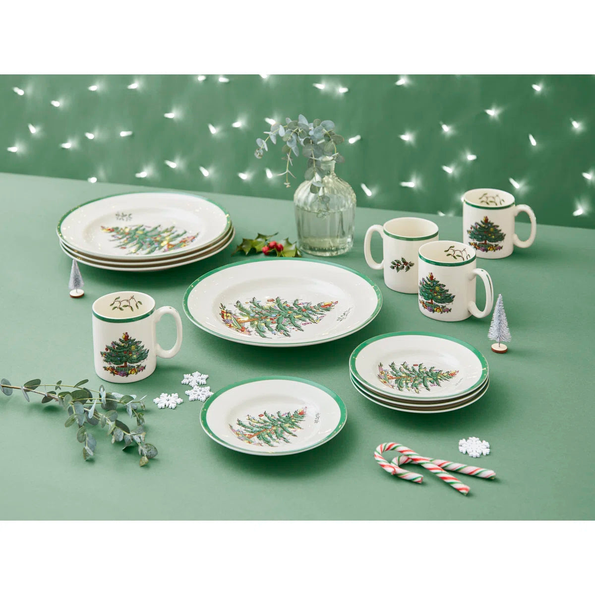 12-Piece Dinnerware Set with Plates & Mugs, Service for 4
