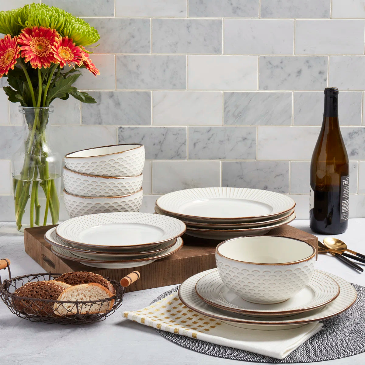 Hub 12 Piece Stoneware Dinnerware Set - Service for 4